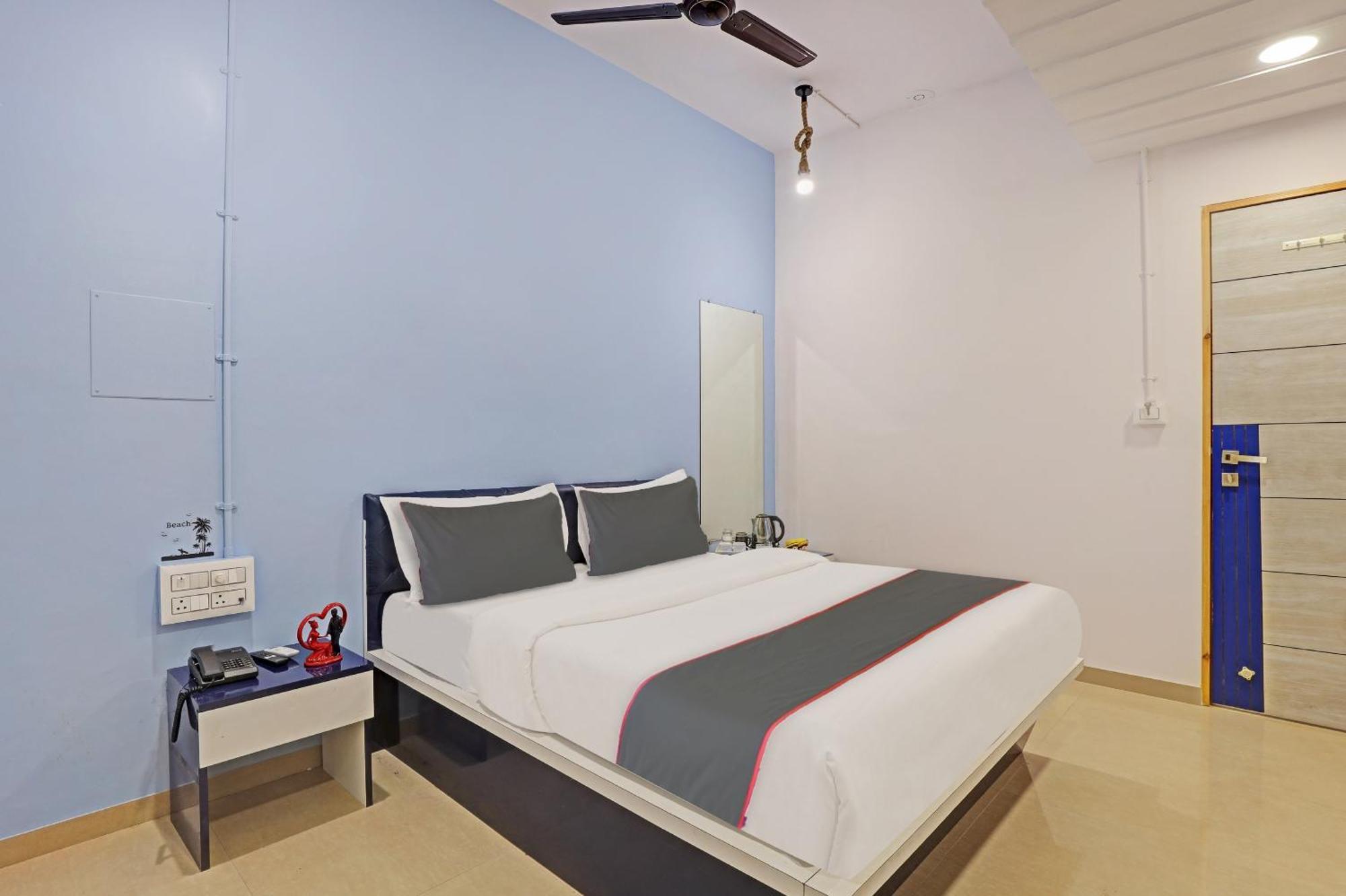 Hotel Silk, Premier Budget Friendly Luxury Hotel In Surat, Perfect For Families, Couples And Business Travelers Dış mekan fotoğraf